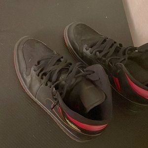 Last shit Jordan mids